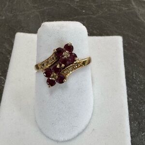 Vintage 14K Ruby Flower & Diamond Ring